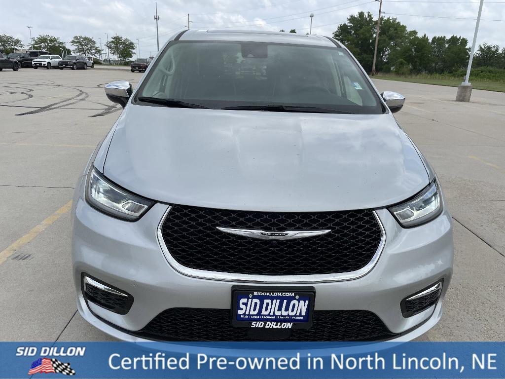used 2023 Chrysler Pacifica Hybrid car, priced at $32,492