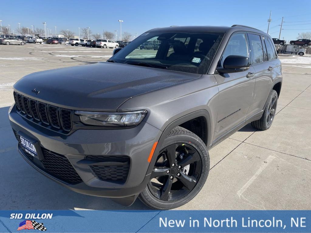 new 2025 Jeep Grand Cherokee car, priced at $42,675