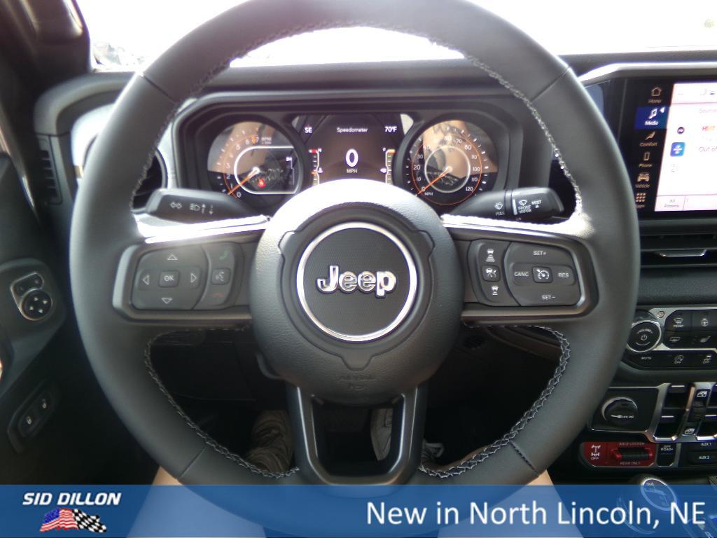 new 2025 Jeep Gladiator car, priced at $48,330