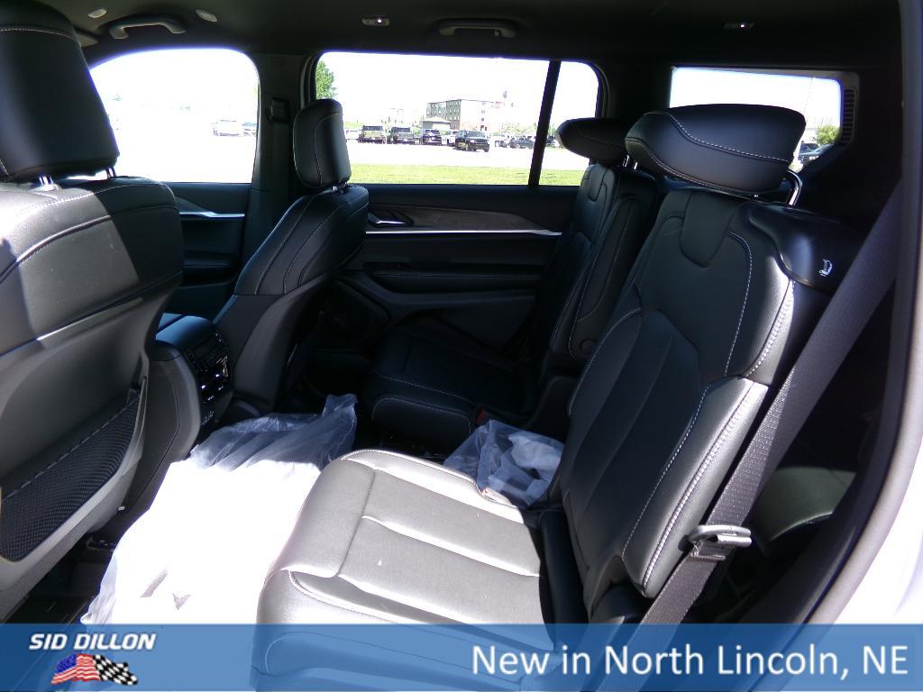 new 2025 Jeep Grand Cherokee L car, priced at $47,297