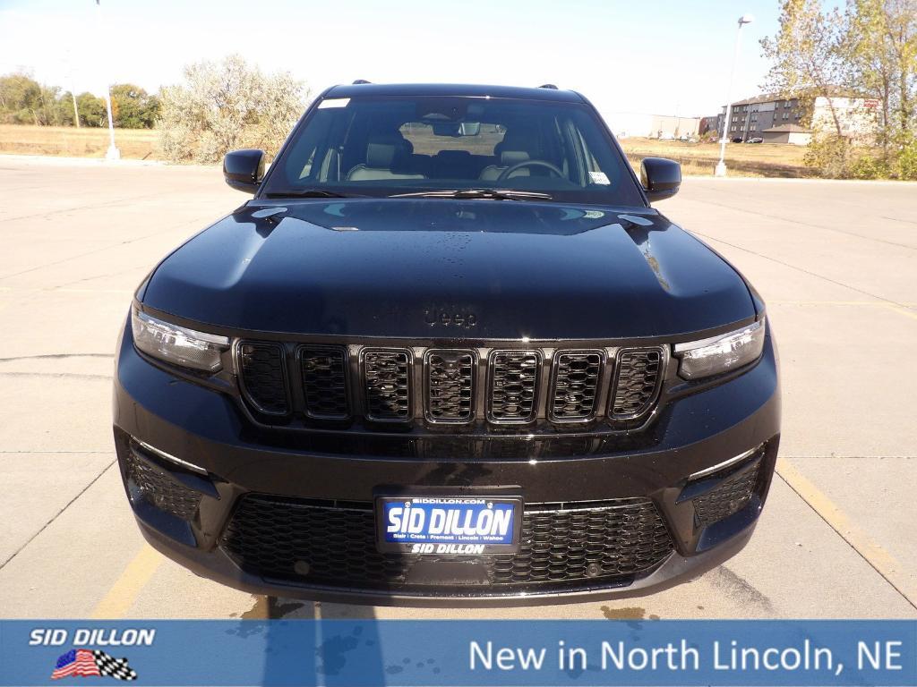 new 2025 Jeep Grand Cherokee car, priced at $50,960