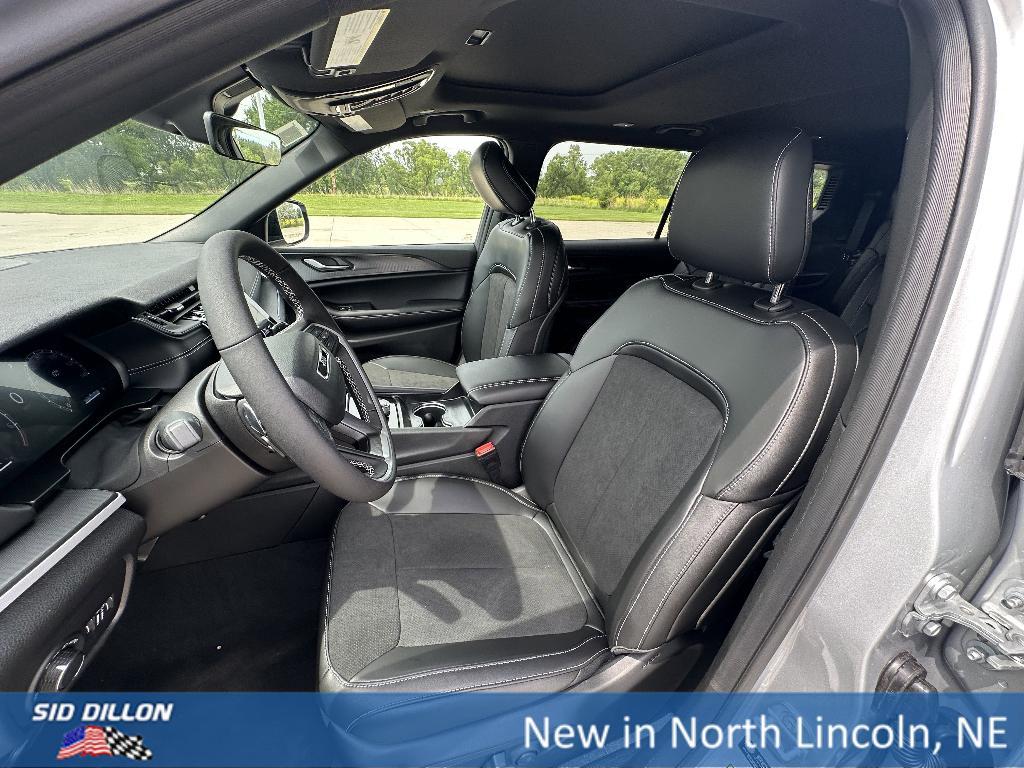new 2025 Jeep Grand Cherokee L car, priced at $44,217