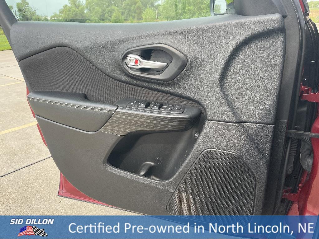 used 2017 Jeep Cherokee car, priced at $13,892