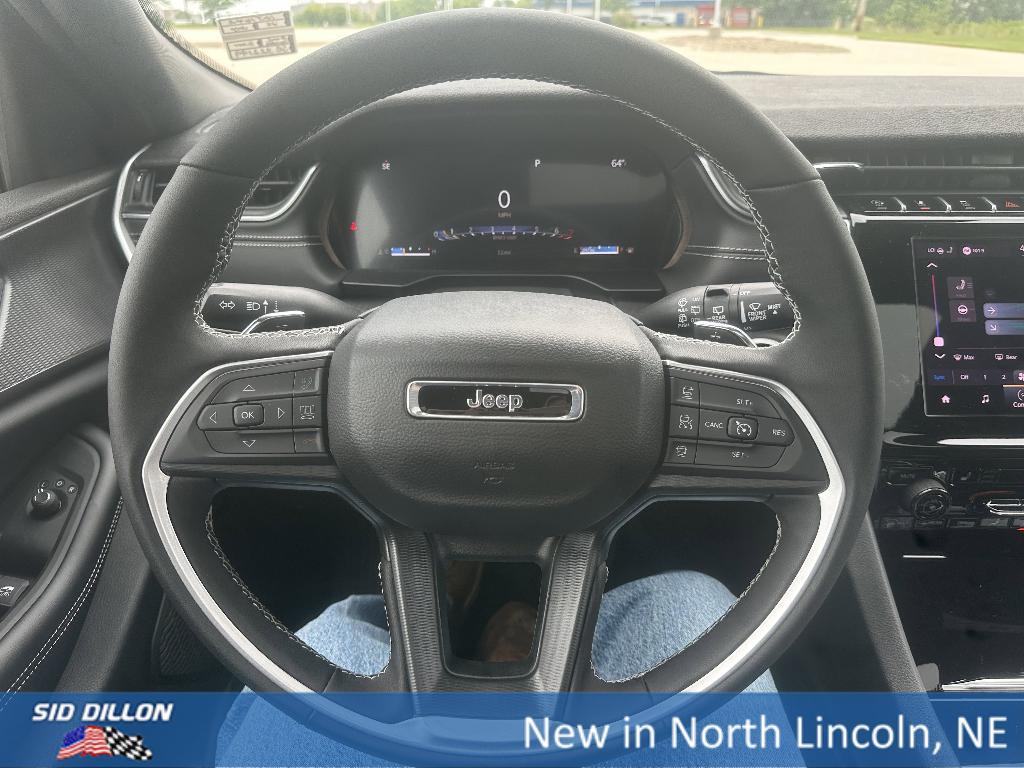 new 2025 Jeep Grand Cherokee car, priced at $42,355