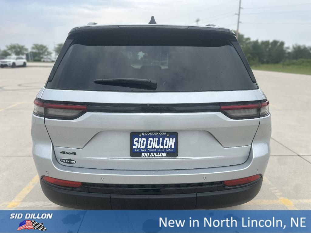 new 2025 Jeep Grand Cherokee car, priced at $42,355