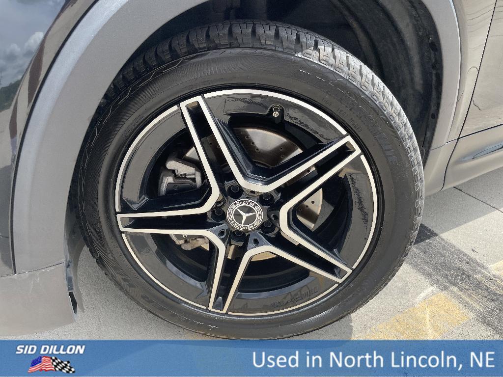 used 2020 Mercedes-Benz GLB 250 car, priced at $27,991