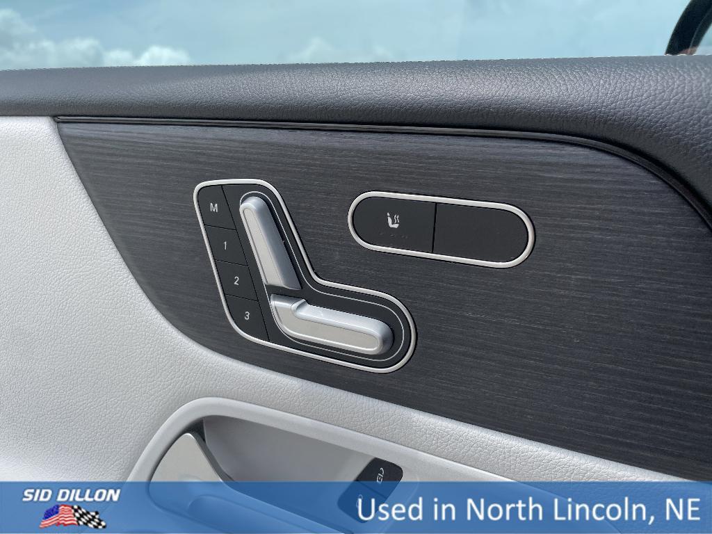 used 2020 Mercedes-Benz GLB 250 car, priced at $27,991