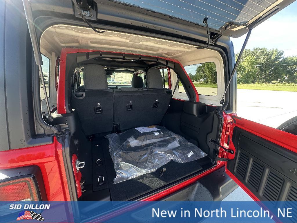 new 2025 Jeep Wrangler car, priced at $45,304