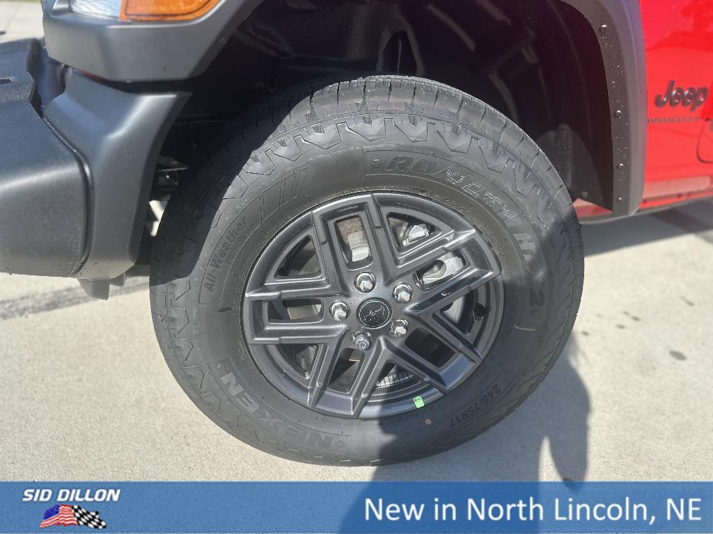 new 2025 Jeep Wrangler car, priced at $45,304