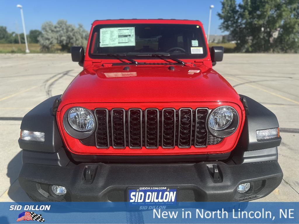 new 2025 Jeep Wrangler car, priced at $45,304