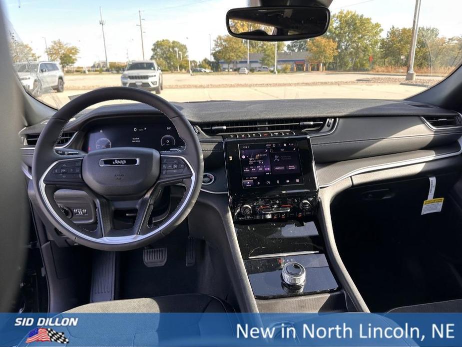 new 2025 Jeep Grand Cherokee L car, priced at $45,175