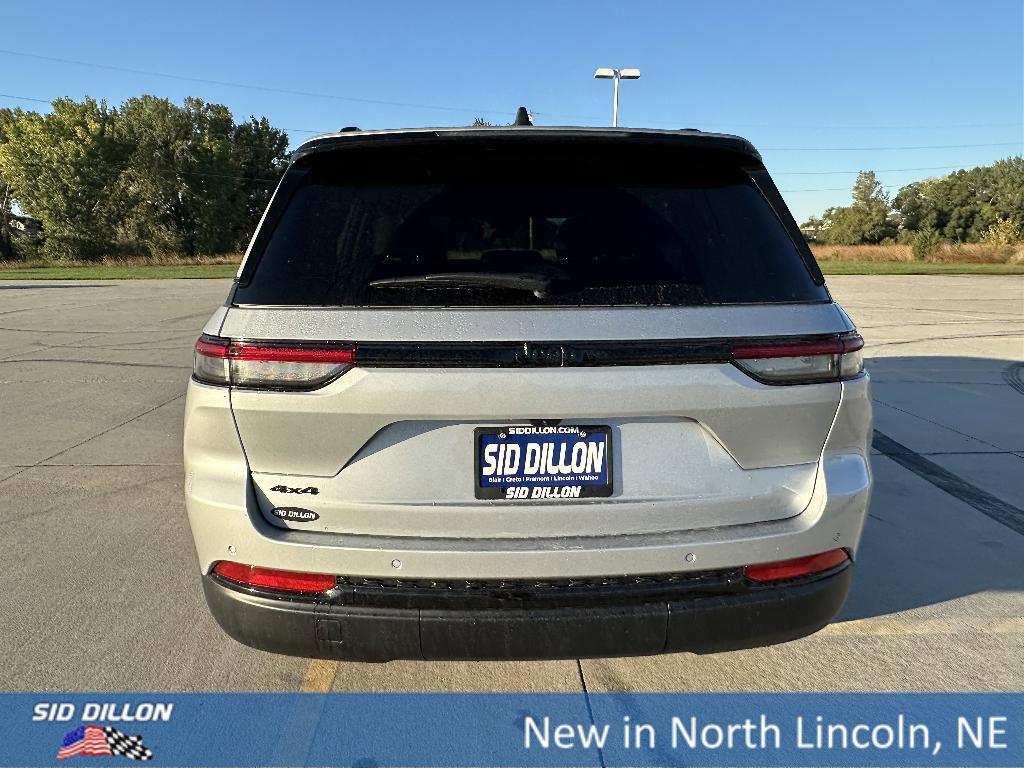 new 2025 Jeep Grand Cherokee car, priced at $41,625