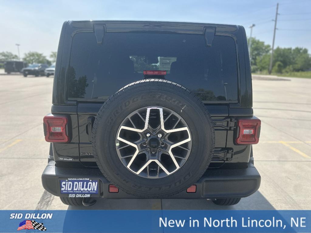 new 2025 Jeep Wrangler car, priced at $52,045