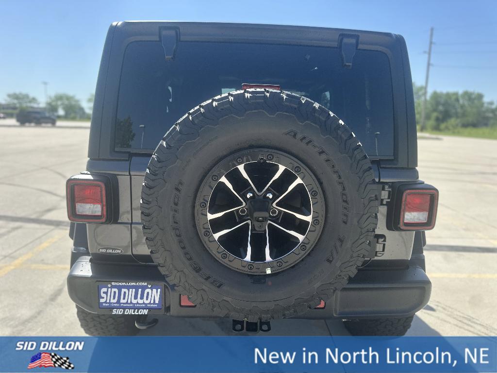 new 2025 Jeep Wrangler car, priced at $48,577