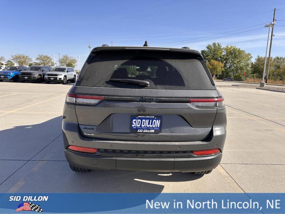 new 2025 Jeep Grand Cherokee car, priced at $42,675