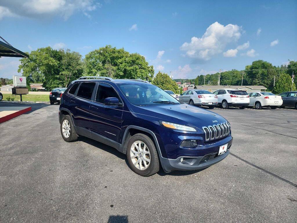 used 2016 Jeep Cherokee car, priced at $9,599