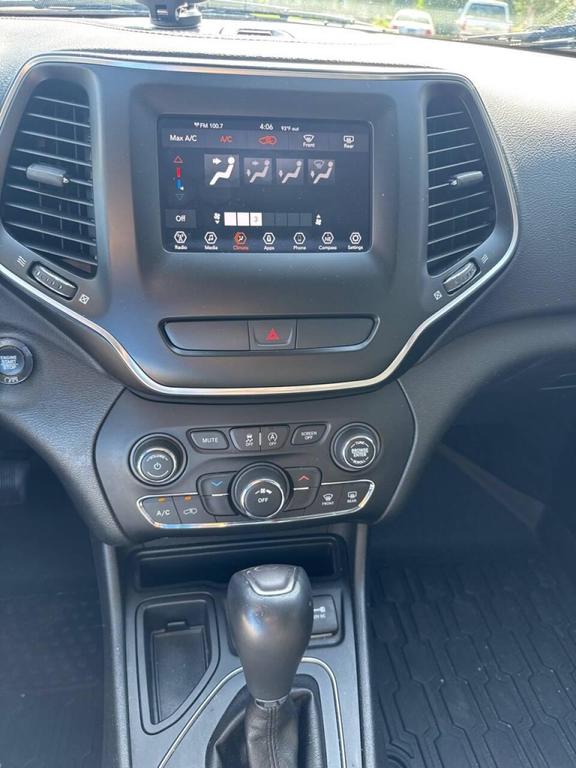 used 2019 Jeep Cherokee car, priced at $11,488