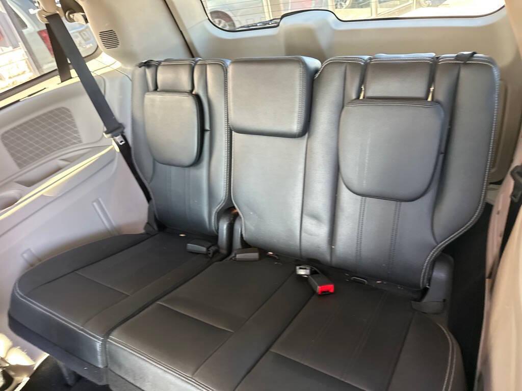 used 2014 Chrysler Town & Country car, priced at $7,888