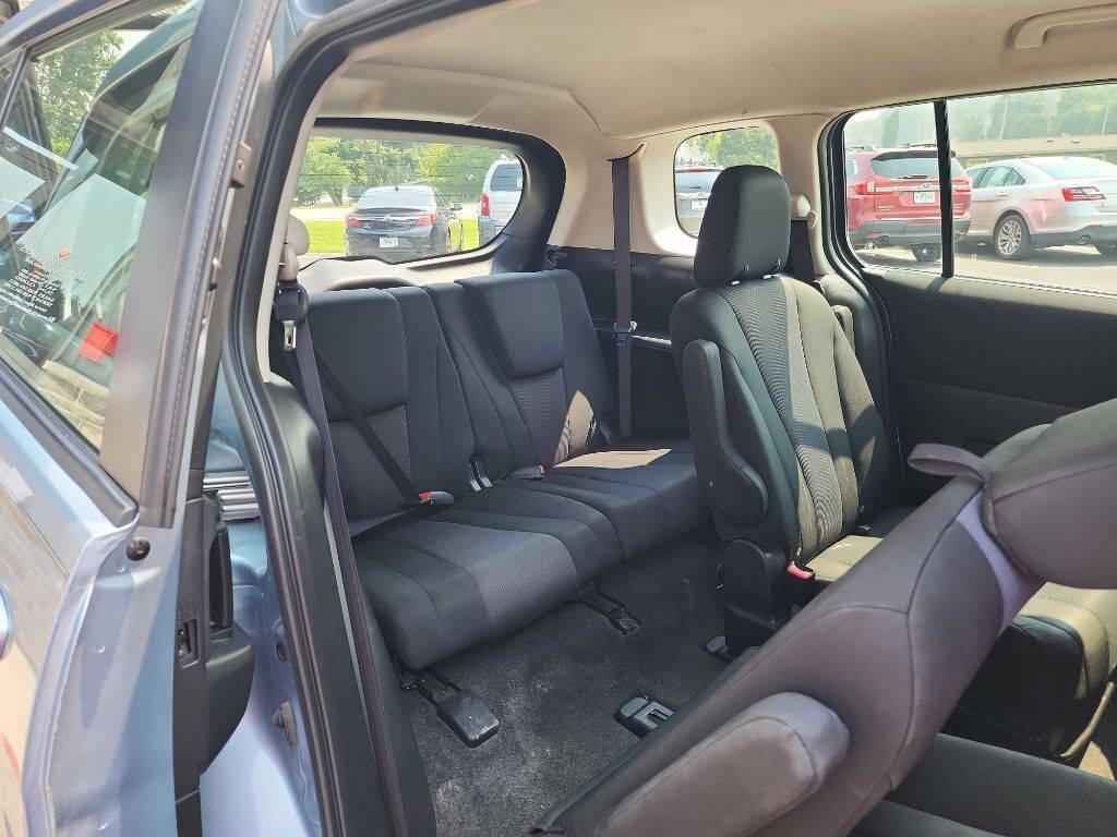 used 2013 Mazda Mazda5 car, priced at $6,299