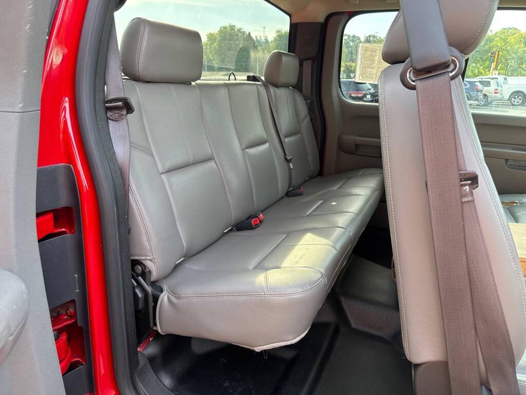 used 2013 GMC Sierra 2500 car, priced at $11,388