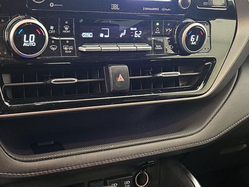 used 2021 Toyota Highlander car, priced at $27,998