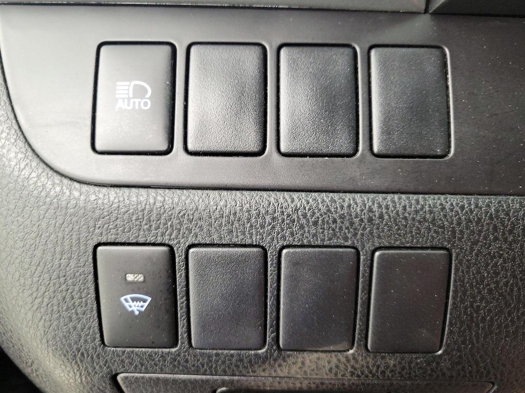 used 2017 Toyota Highlander car, priced at $18,998