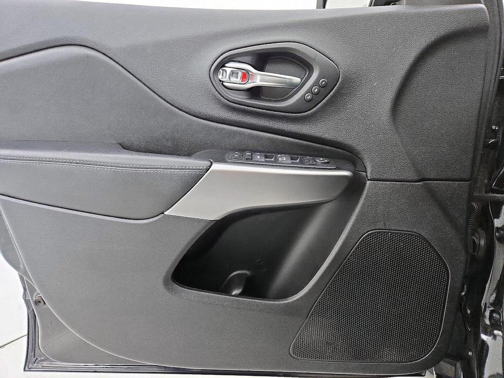 used 2020 Jeep Cherokee car, priced at $23,998
