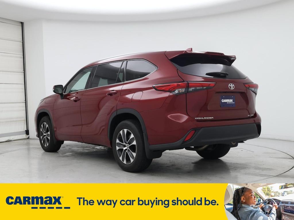used 2022 Toyota Highlander car, priced at $36,998