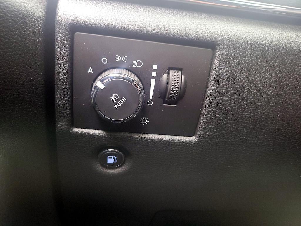 used 2015 Jeep Grand Cherokee car, priced at $17,998