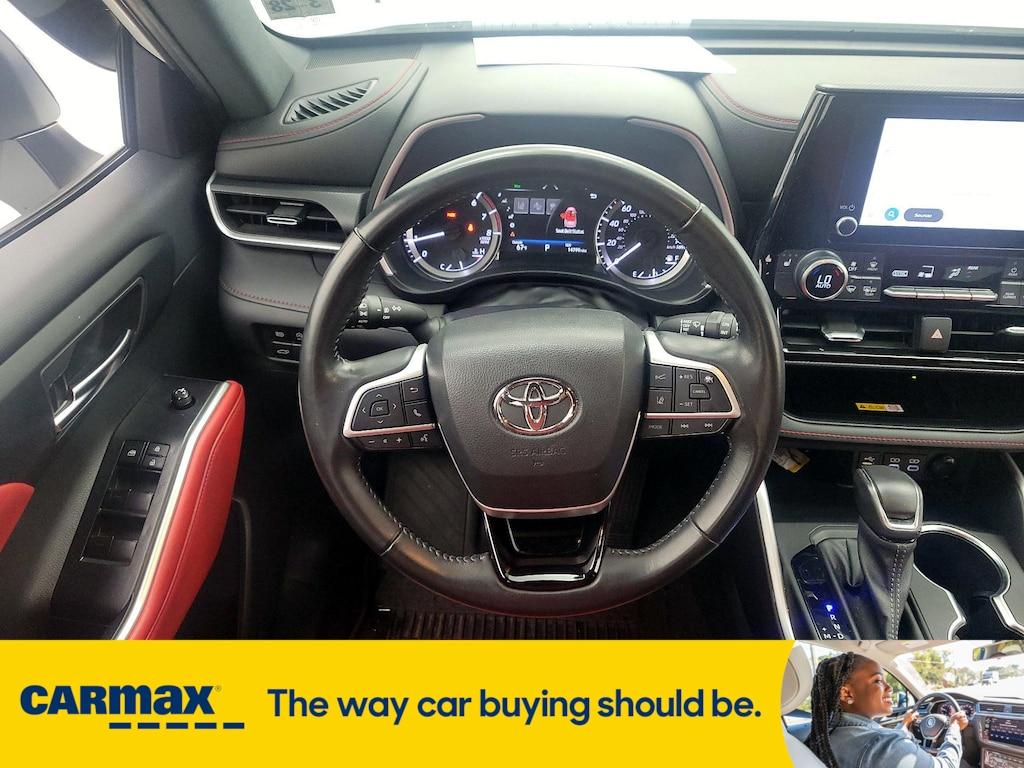 used 2023 Toyota Highlander car, priced at $44,998