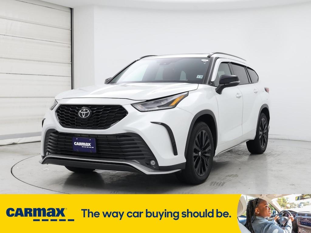used 2023 Toyota Highlander car, priced at $44,998