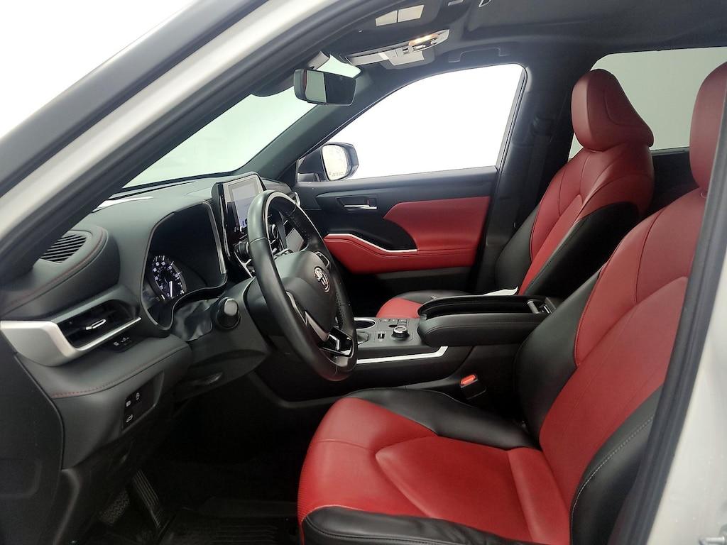 used 2023 Toyota Highlander car, priced at $44,998