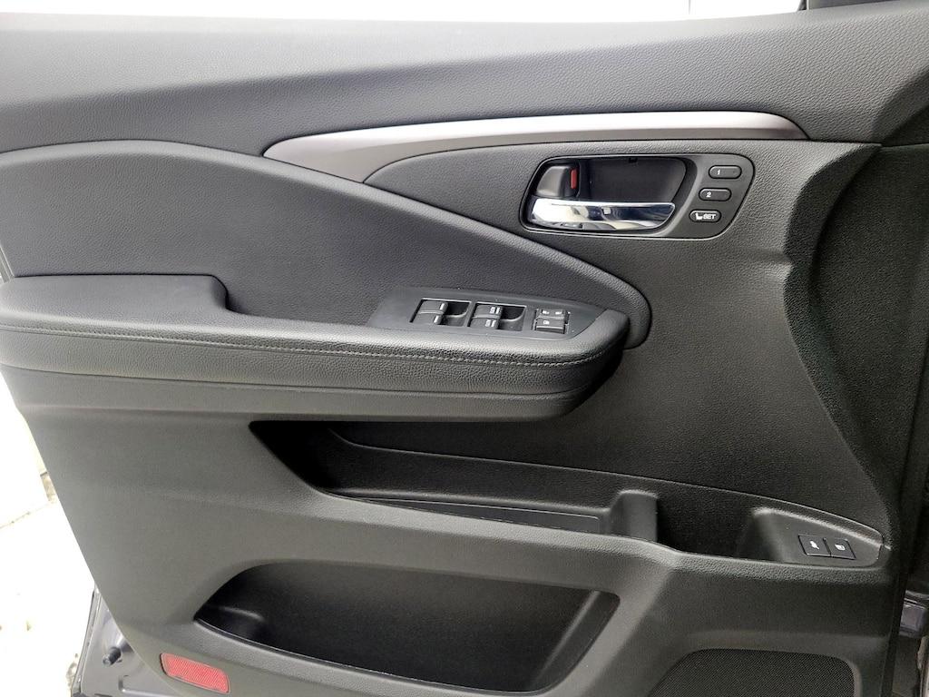 used 2021 Honda Pilot car, priced at $32,998