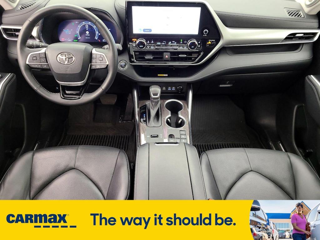 used 2023 Toyota Highlander Hybrid car, priced at $56,998