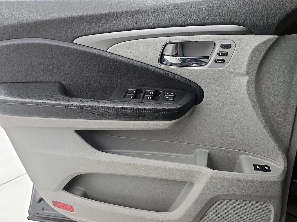 used 2019 Honda Pilot car, priced at $25,998