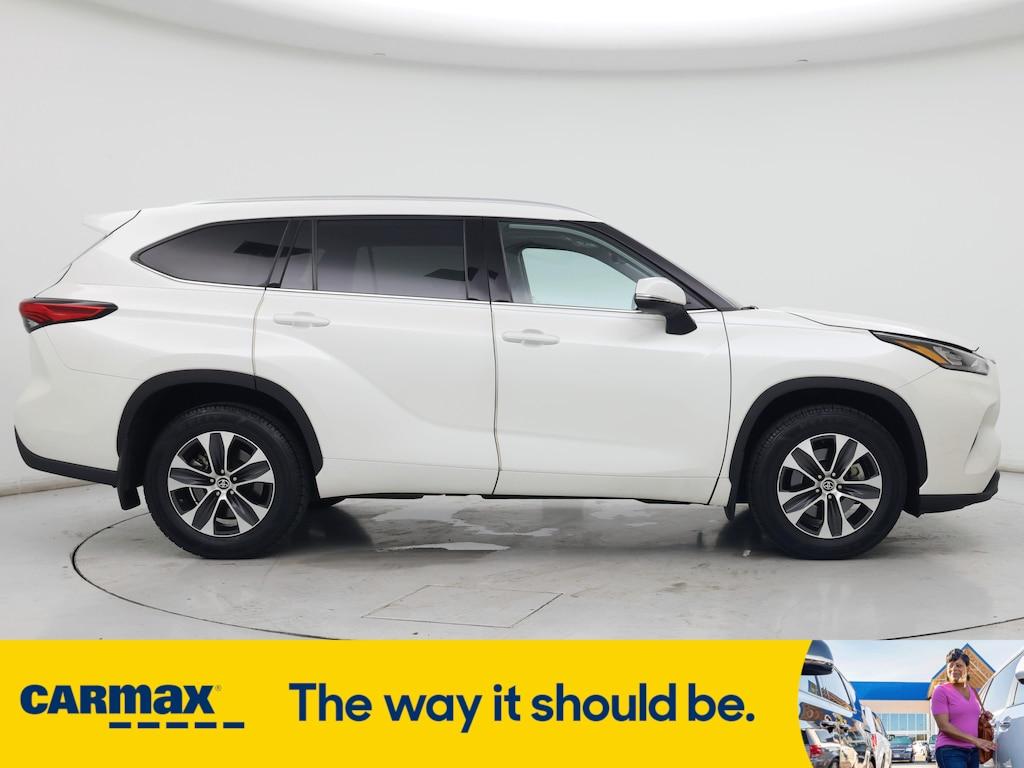 used 2020 Toyota Highlander car, priced at $31,998