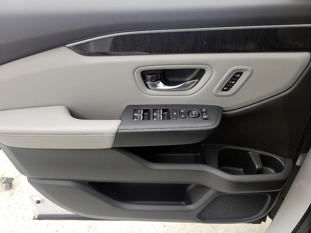 used 2023 Honda Pilot car, priced at $47,998
