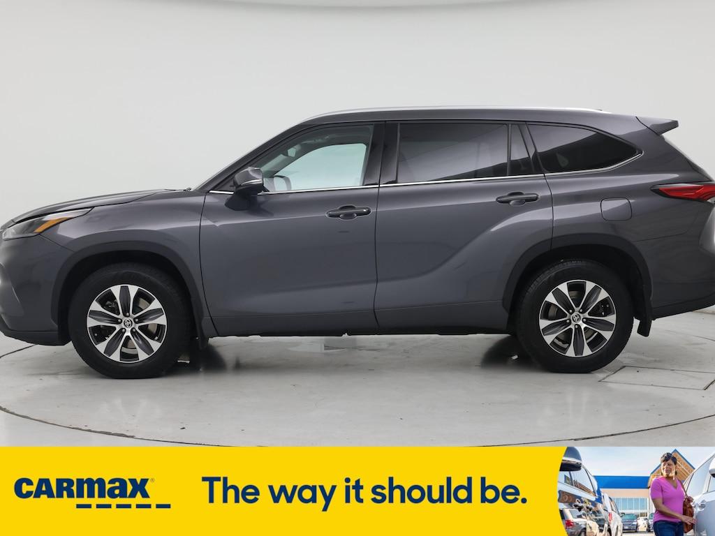 used 2021 Toyota Highlander car, priced at $33,998