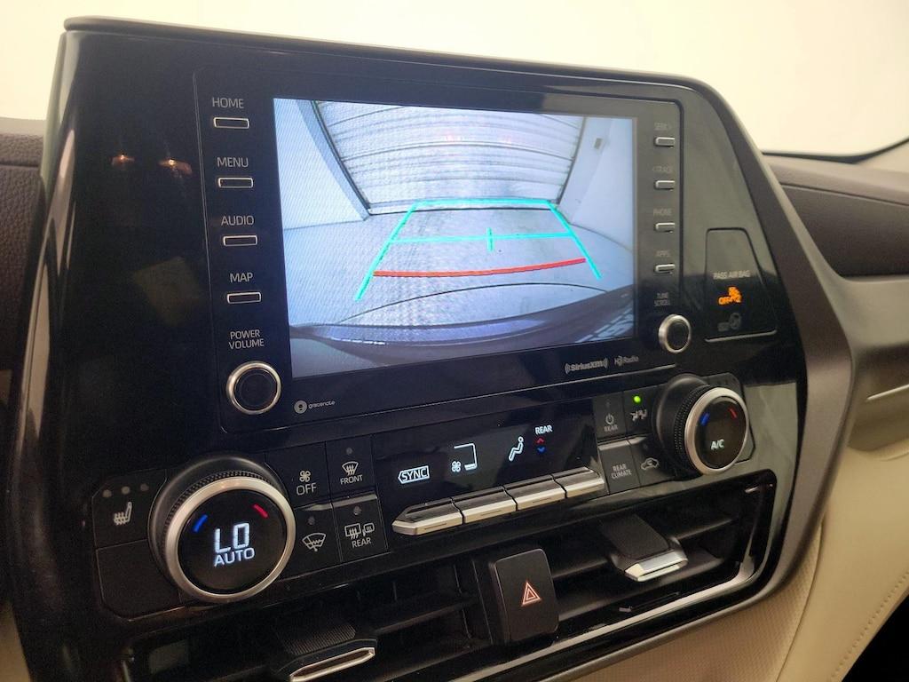 used 2021 Toyota Highlander car, priced at $33,998