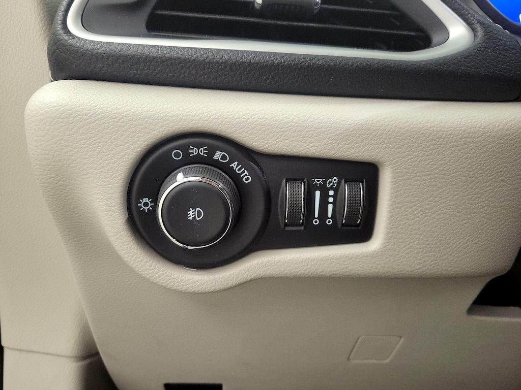 used 2021 Chrysler Pacifica car, priced at $25,998