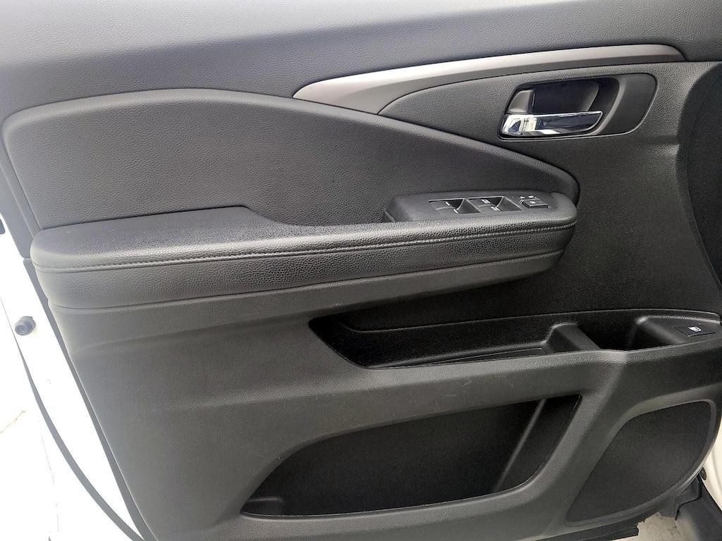 used 2019 Honda Pilot car, priced at $23,998