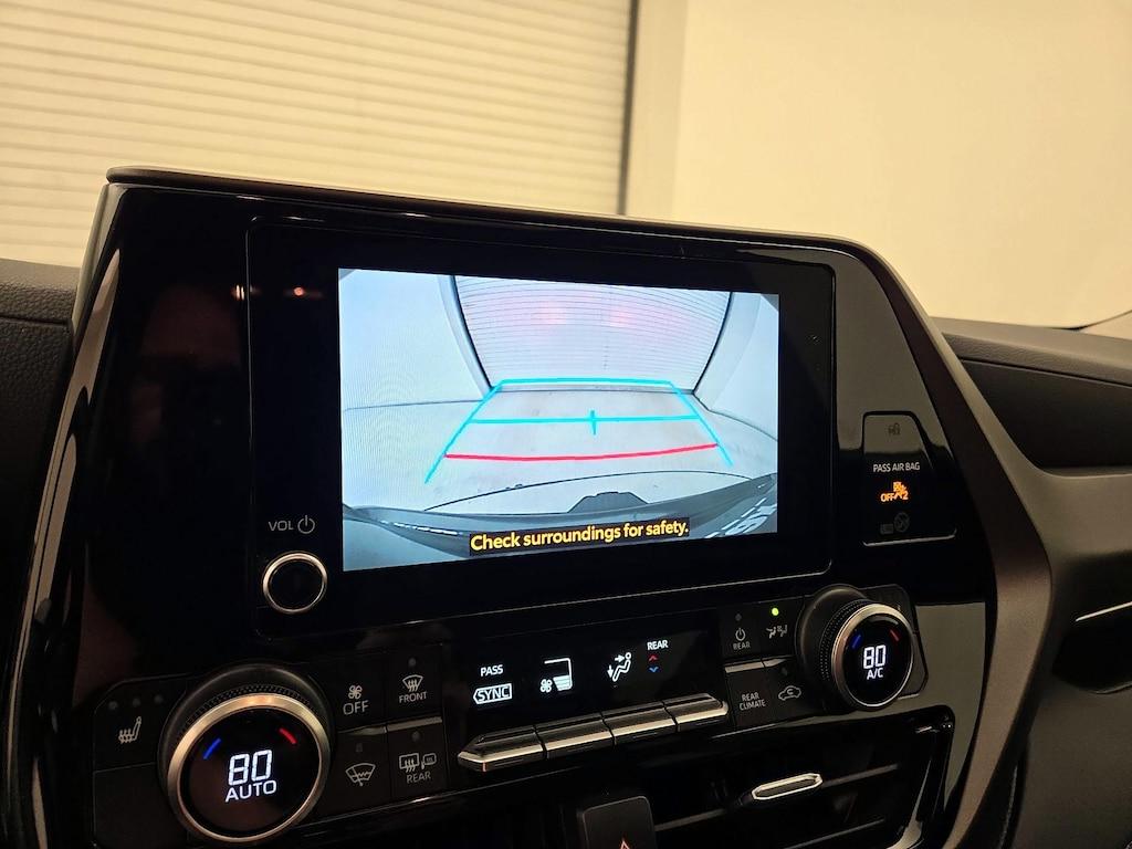 used 2023 Toyota Highlander car, priced at $39,998
