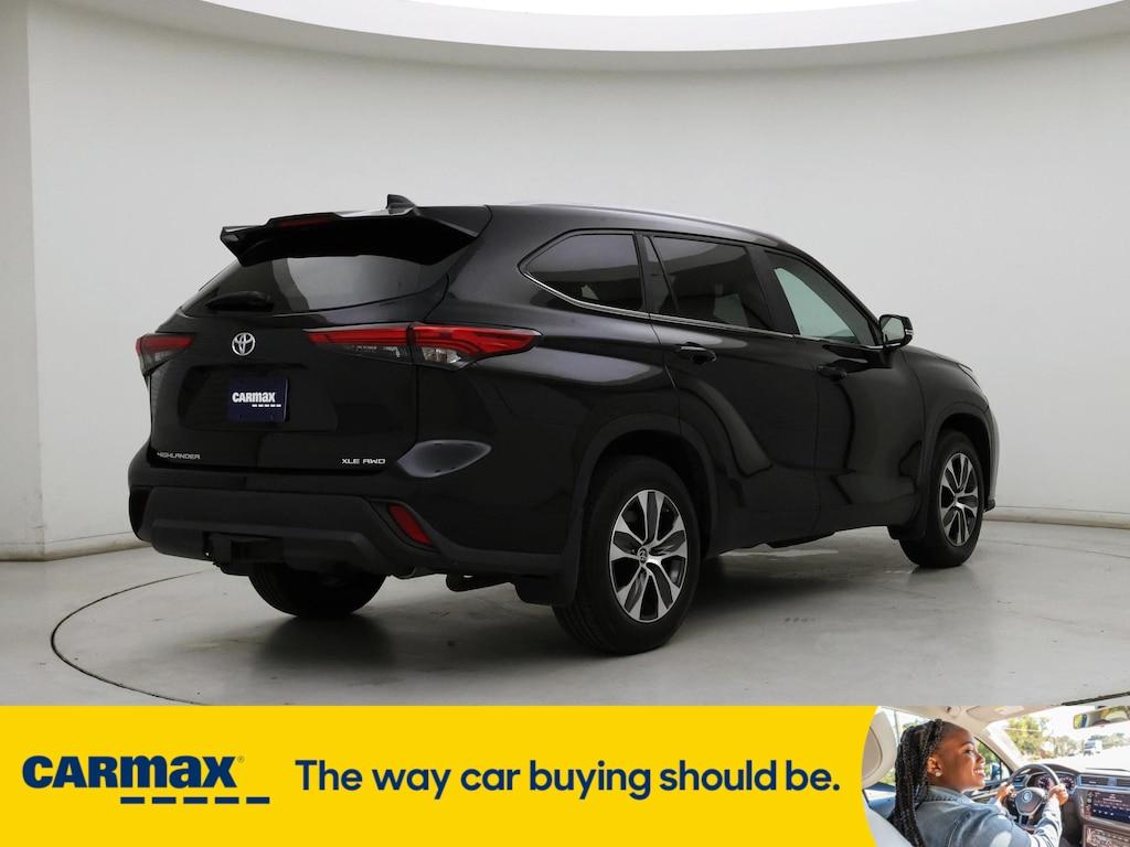 used 2023 Toyota Highlander car, priced at $39,998