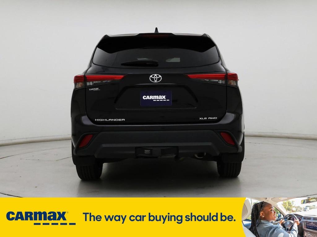 used 2023 Toyota Highlander car, priced at $39,998