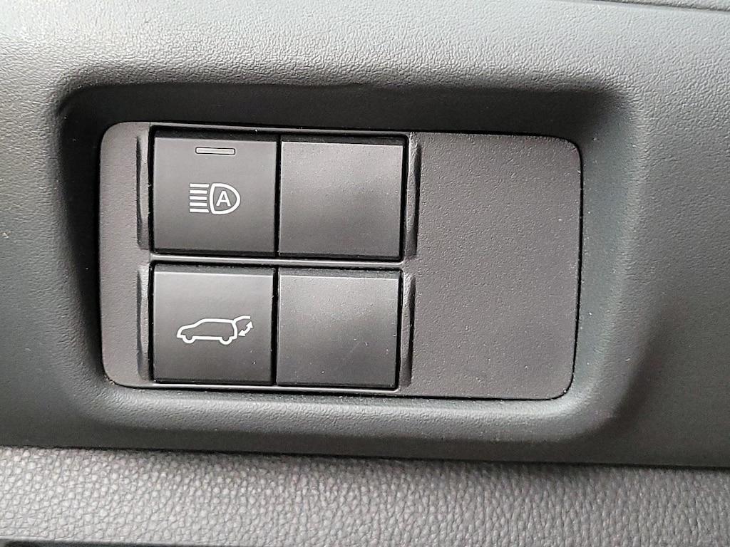 used 2023 Toyota Highlander Hybrid car, priced at $44,998