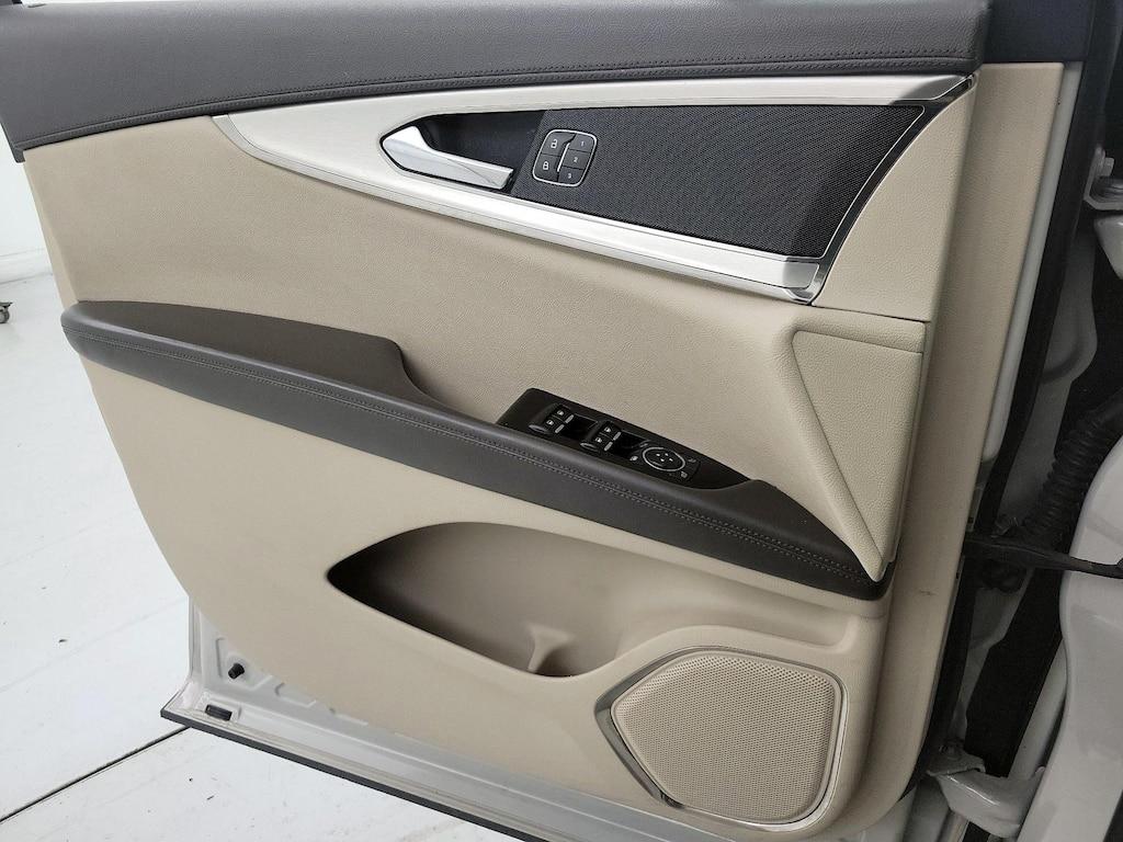 used 2020 Lincoln Nautilus car, priced at $25,998