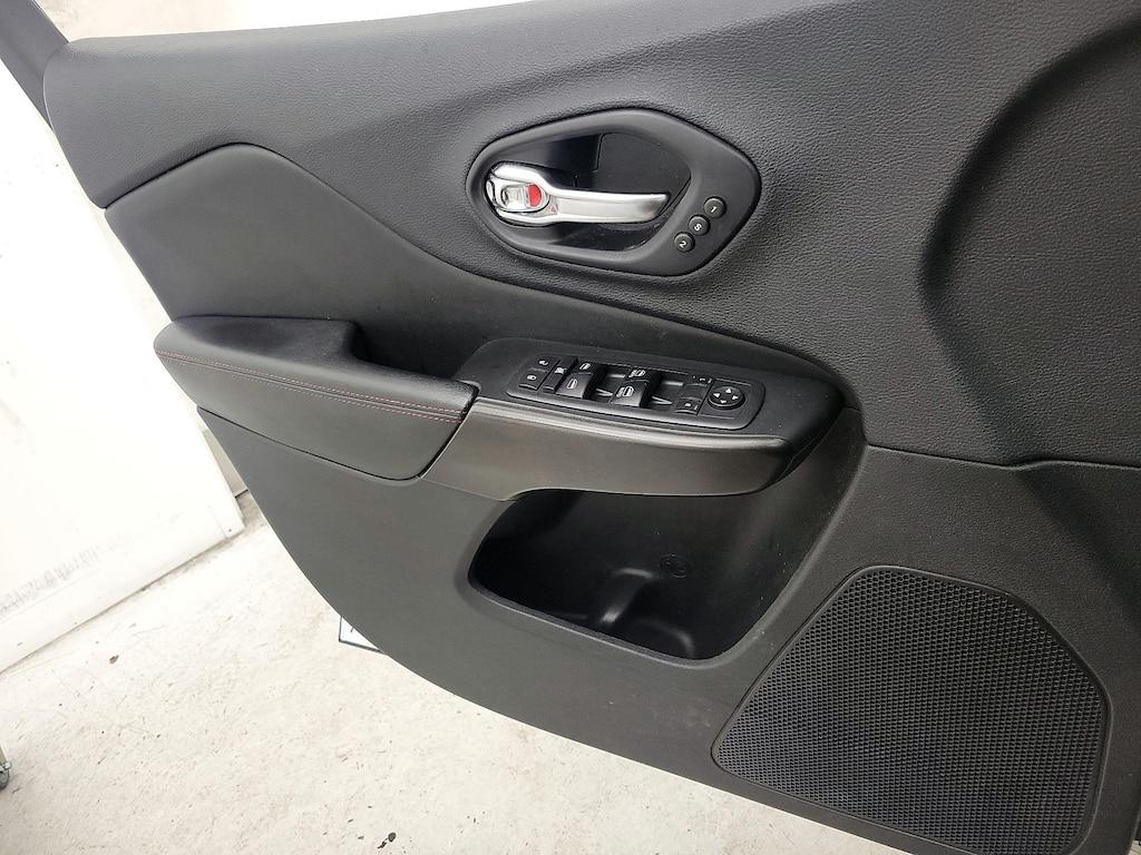 used 2019 Jeep Cherokee car, priced at $17,998
