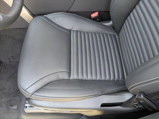 new 2025 Land Rover Discovery car, priced at $68,143