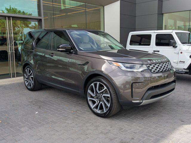 new 2025 Land Rover Discovery car, priced at $69,403