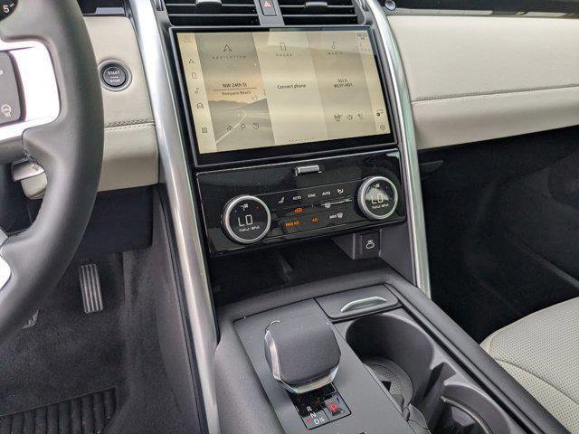 new 2025 Land Rover Discovery car, priced at $69,403
